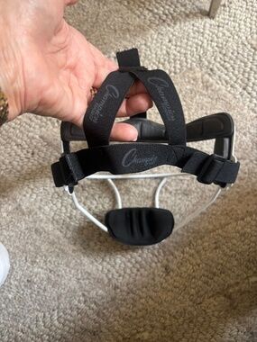 Champions women's softball Face-protecting mask